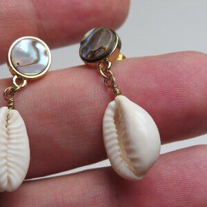 14k Sea shell Earring